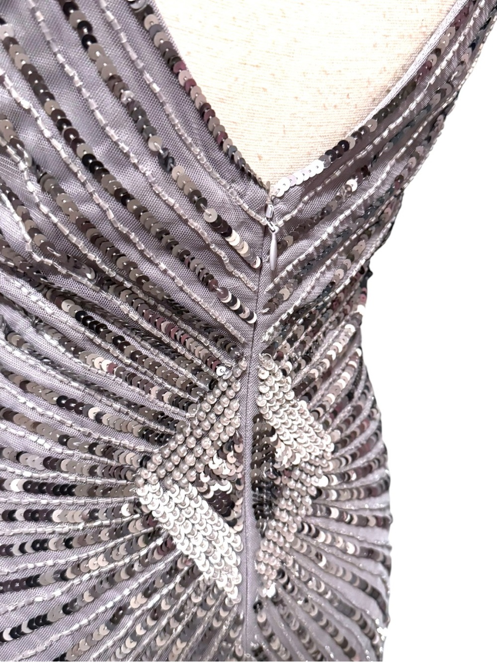 Aidan Mattox Silver Sequin Mini Dress Size 6 NWT Sleeveless Cocktail Party - Picture 3 of 9